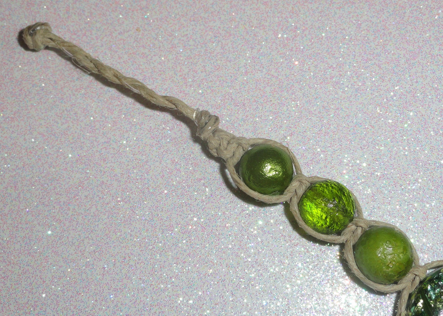 REAL MARIJUANA LEAF Green Foil Resin Beaded Hemp Bracelet - Roach Clip Clasp
