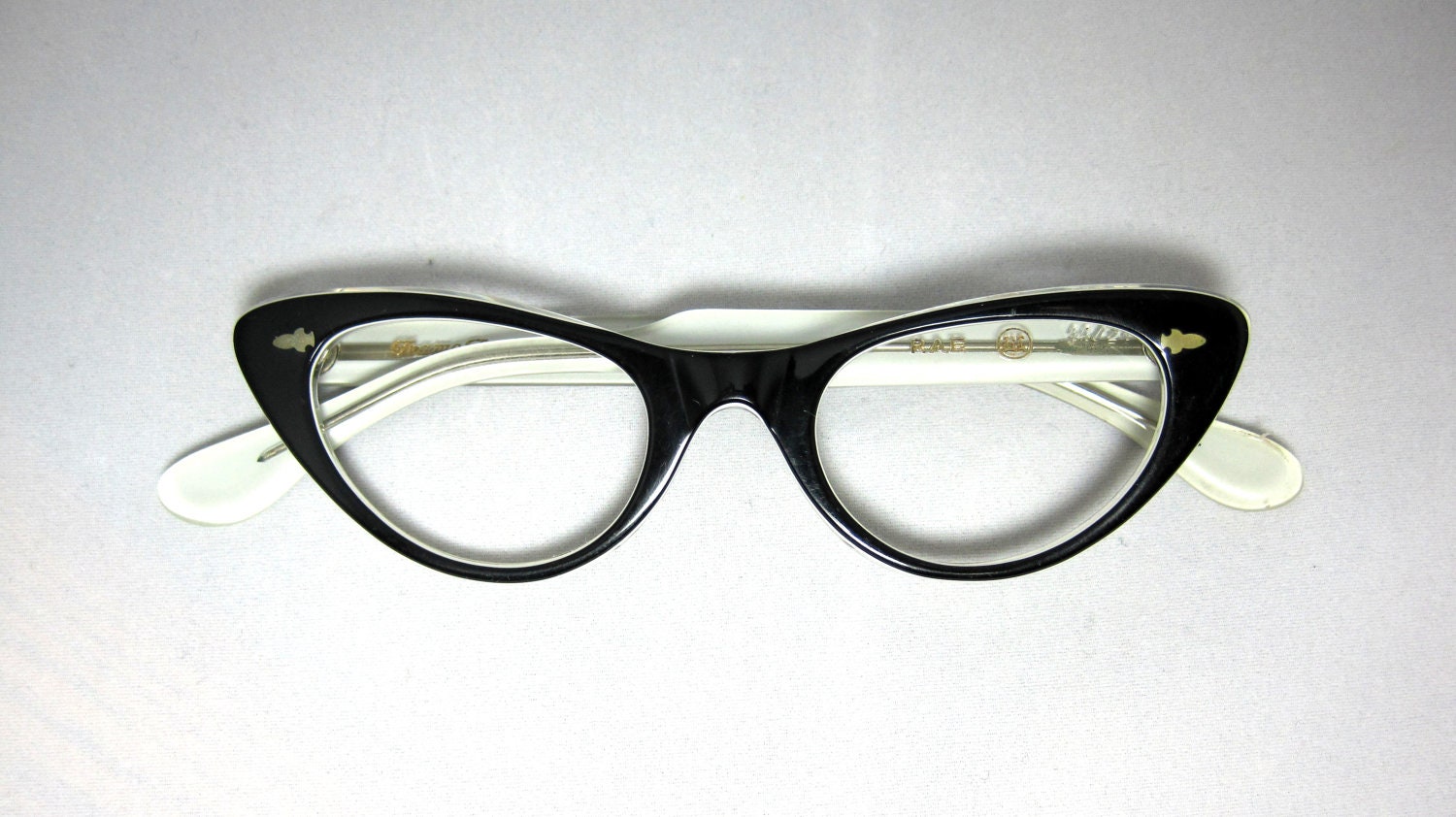 Vintage Cat Eye Glasses. Cute Black and White CatEye Frames.