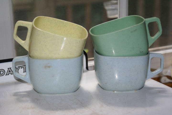 Vintage Plastic Cups Melmac Melamine