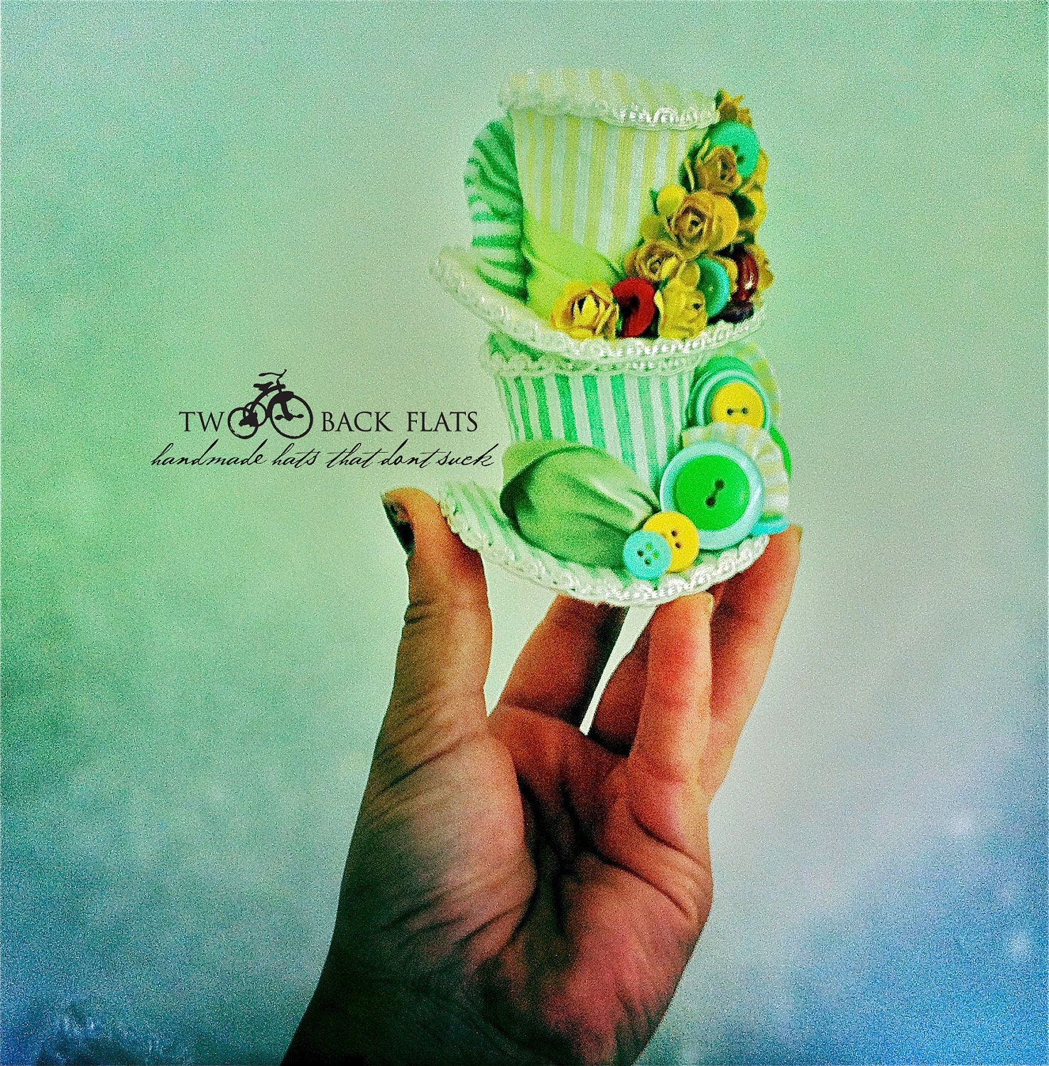 Green and white stripes : Seersucker and Buttons - Tiny Top Hat