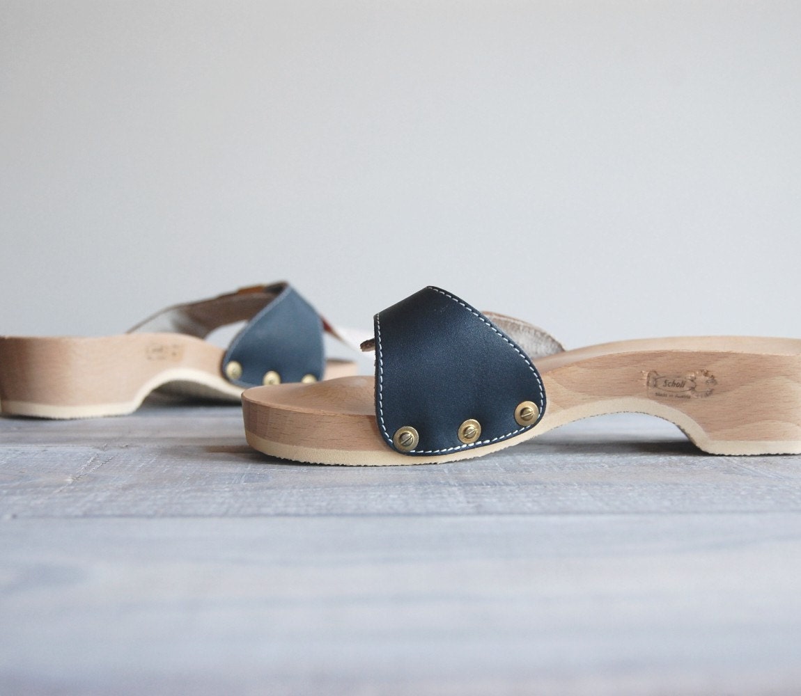 1970s Wood Sandals / Scholls Original Exercise Sandals / Navy Leather with Gold Buckle / Size 6 - reclaimer