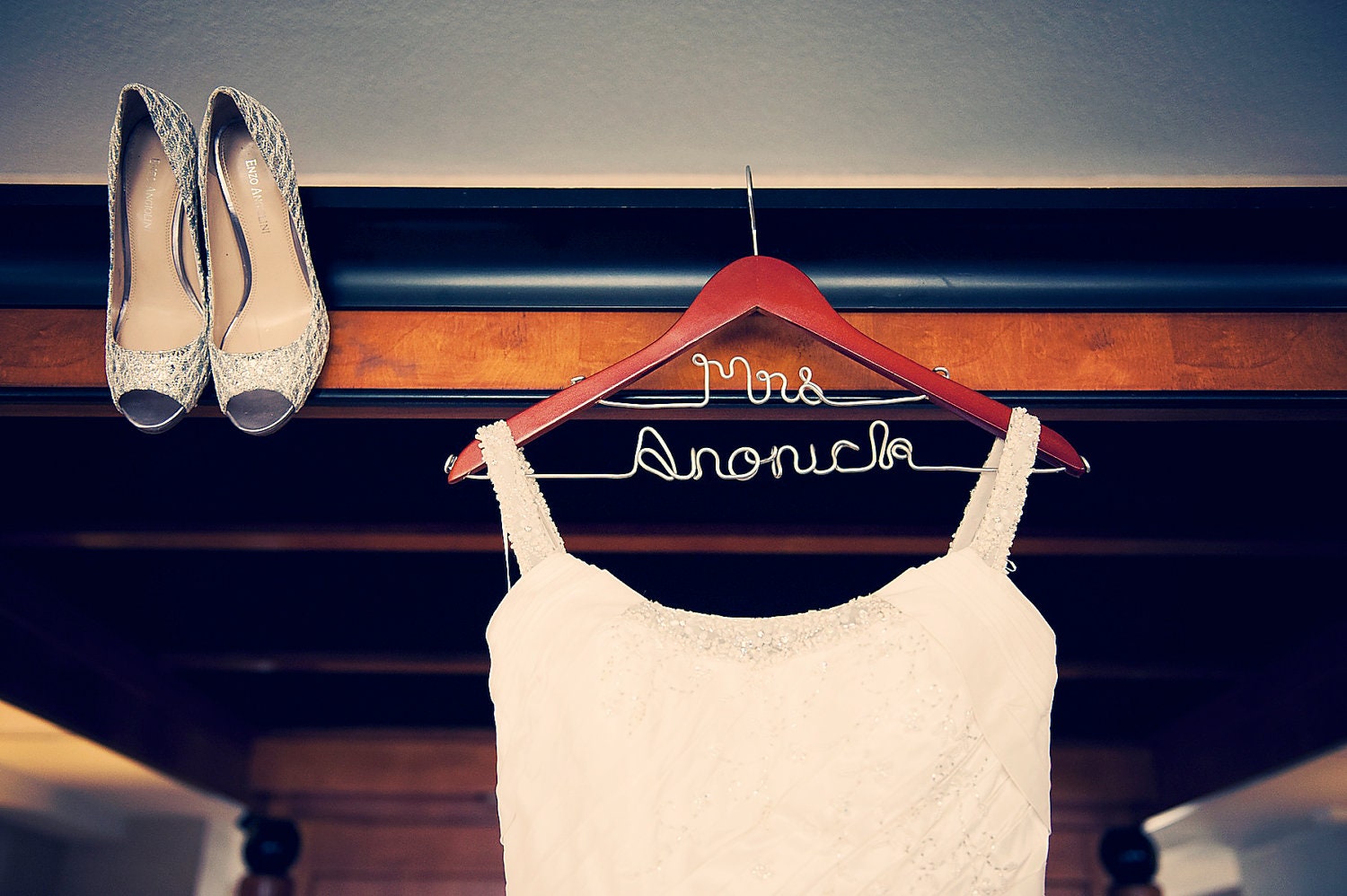DOUBLE DECKER Bridal Hanger