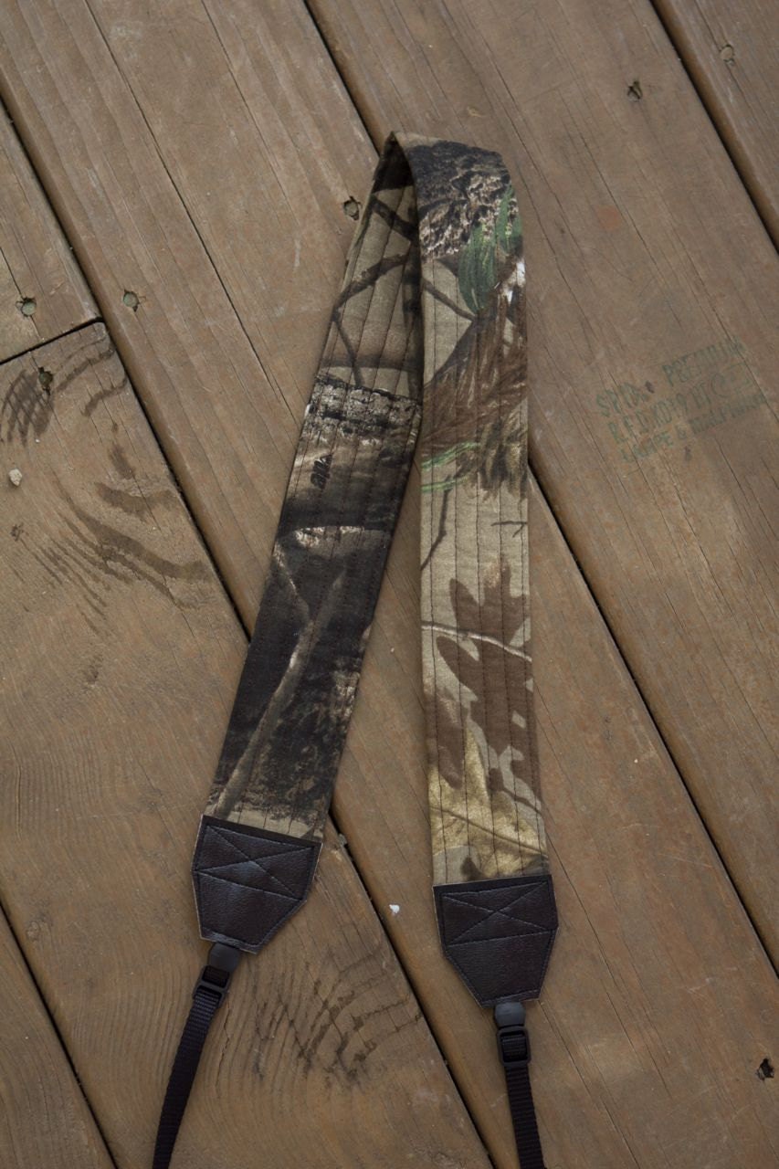 CAMERA STRAP in Real Tree Camo