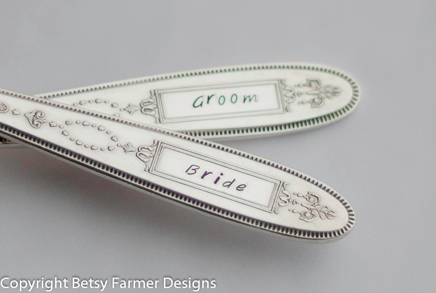 Personalized Wedding Forks - Bride and Groom Wedding Cake Forks with Wedding Date on Back - Vintage - Hand Stamped