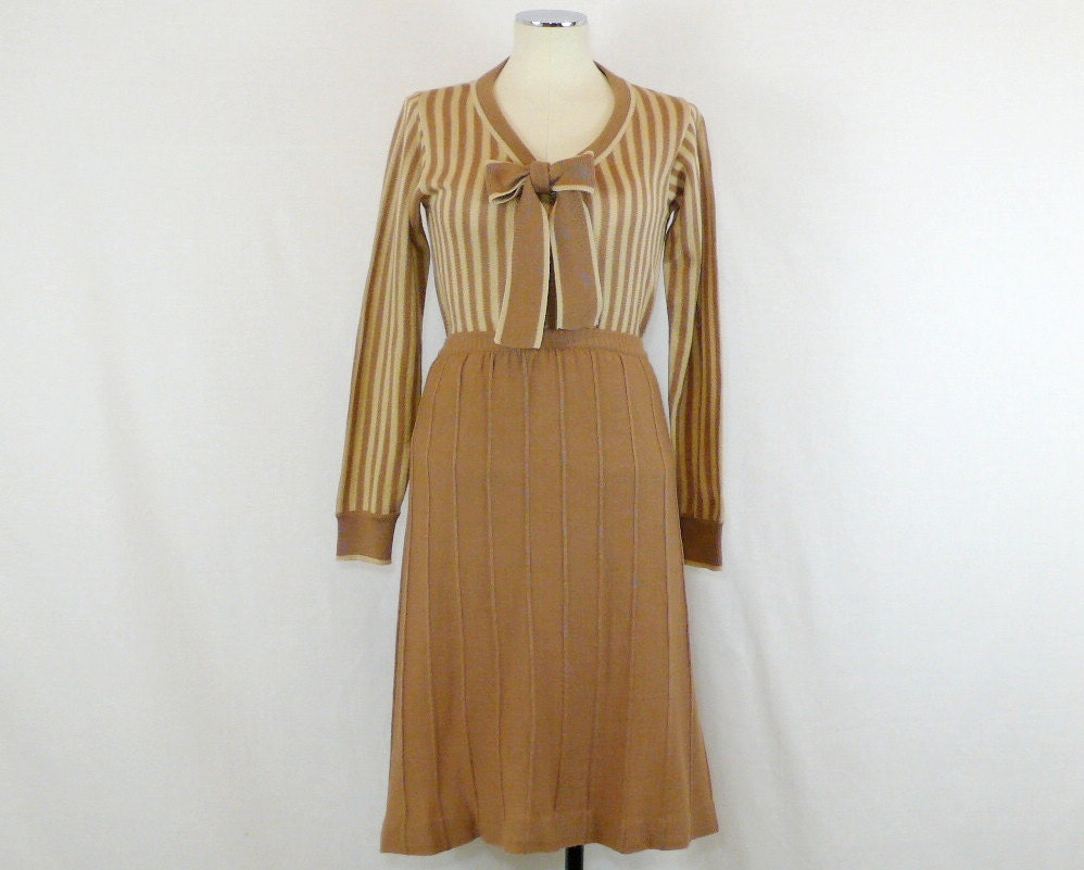 1960s Sweater Suit - Stripes & a Bow - Medium - Free US Shipping