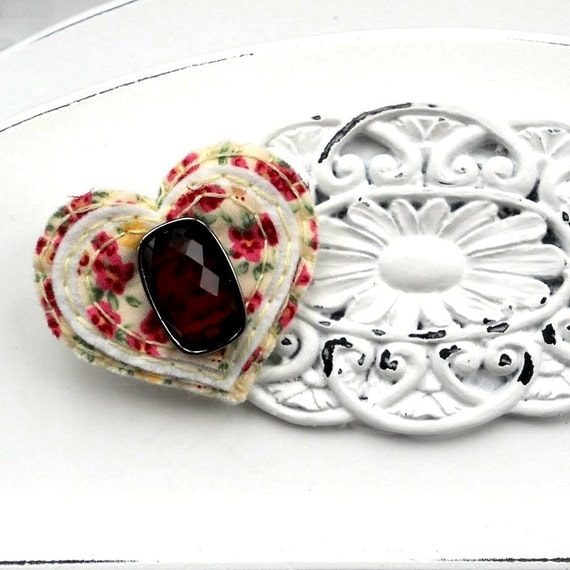 Felt brooch jewelry jewellery uk seller vintage Ruby Rock