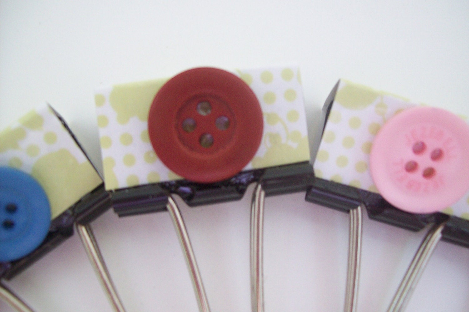 ORGANIZER BINDER CLIPS - Upcycled Vintage Button Collection - Set of 5 Stylish Binder Clips
