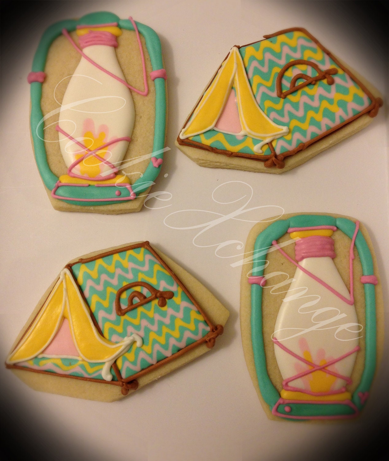 Glamping DESSERT  Favors tent or lantern decorated cookies