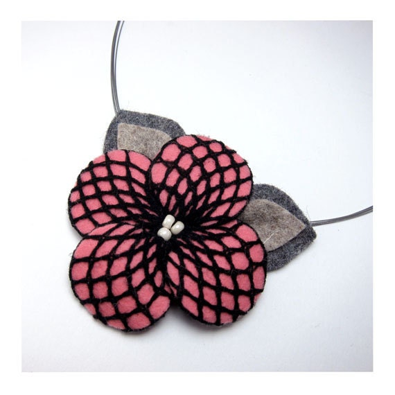 Handmade Felt & Fishnet Necklace - Single Flower Pink and Black