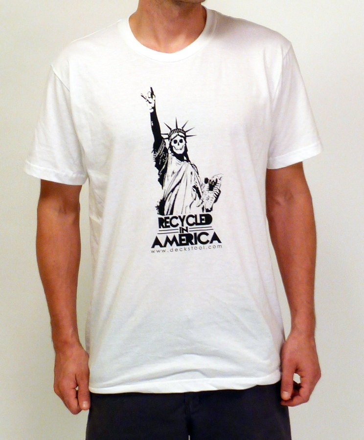 deckstool.com T-Shirt - "Recycled in America"