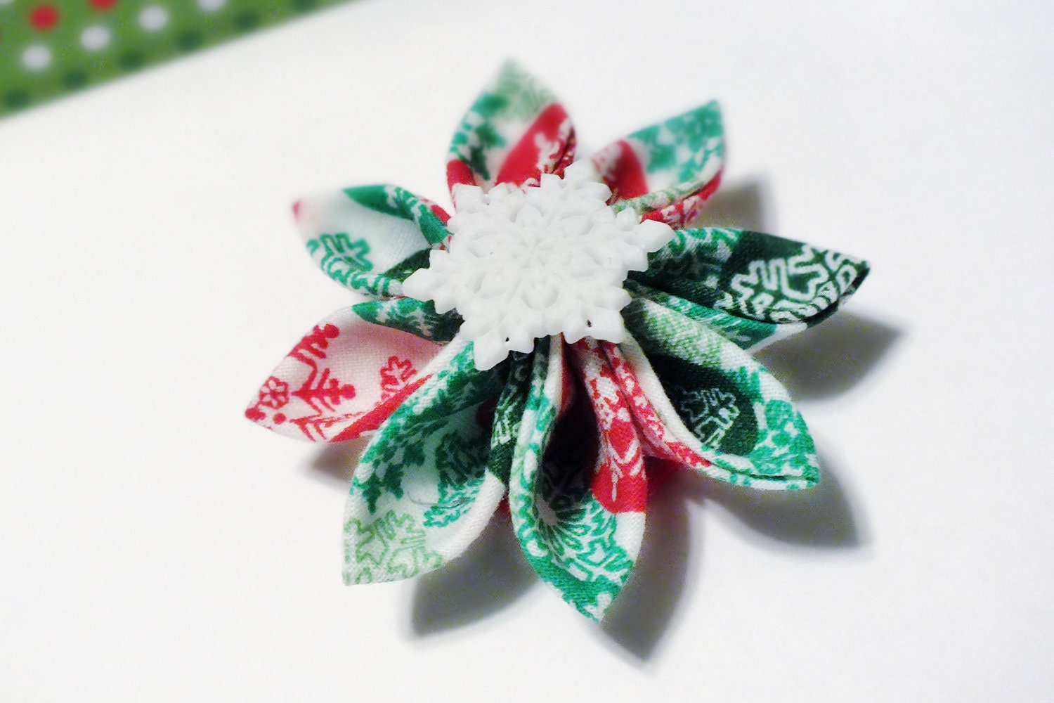 Christmas Snowflake Kanzashi Hair Clip Green, Red  & White Clearance