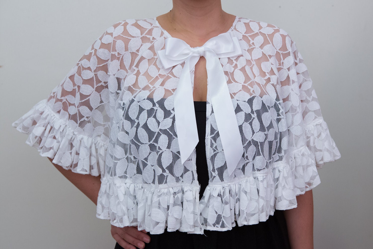 Eve Leaf Cape with Ruffles