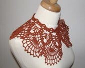 Crochet collar/necklace gold brown