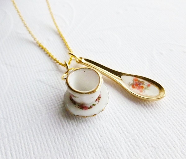 Teacup Necklace - Alice in Wonderland