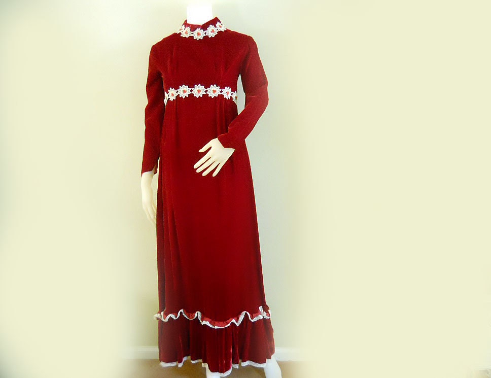 Red Velvet Dress // Teen Gown 60s Vintage // Victorian Costume // NO Shipping Charges
