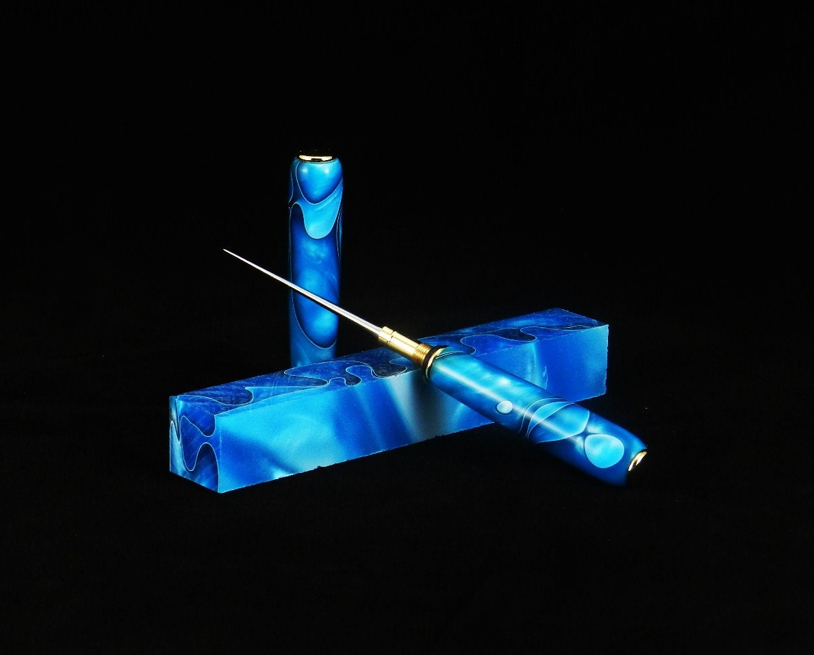 Acrylic Best Laying Tool in Persian Blue case