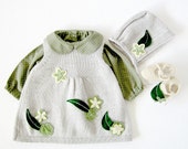 Knitted baby dress, cap and shoes, full of flowers and leaves, gray, pearl and green. 100% wool. Newborn. Item unique. - tenderblue