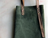 ON SALE: little green leather bag with brown leather braided handles - chrisvanveghel