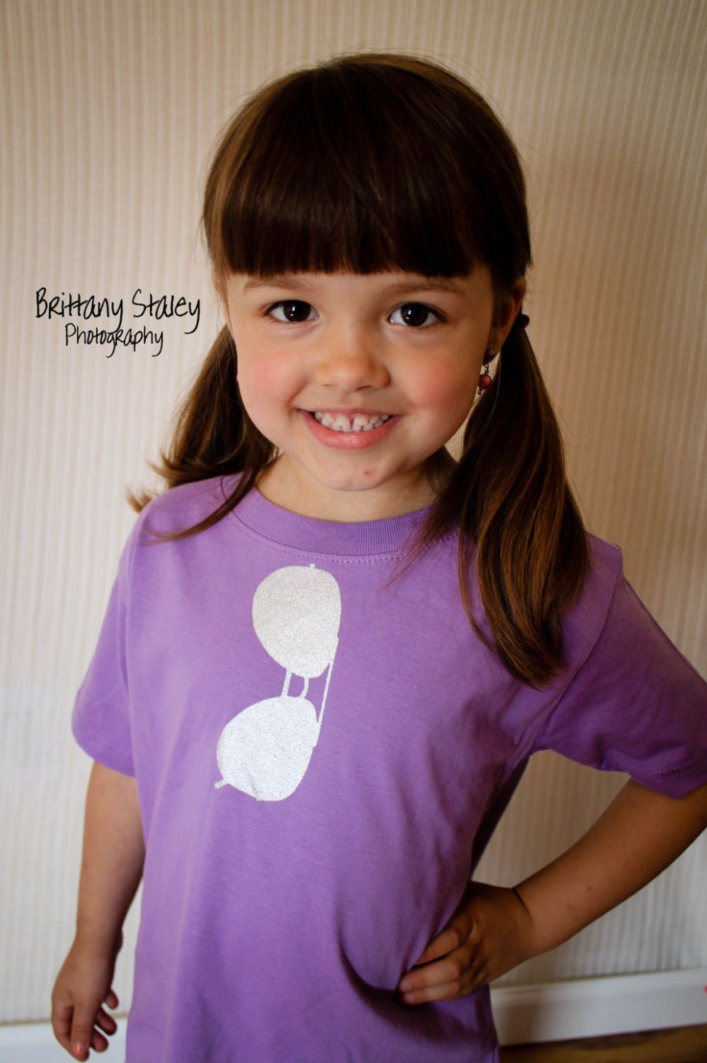 THE ORIGINAL Aviator Silver Sparkle Sunglasses T Shirt for Toddlers and Kids in Lavender