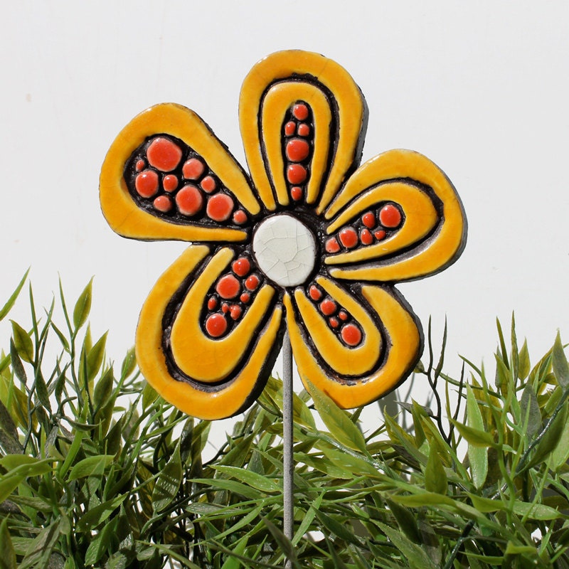 Abstract garden decor - flower art - garden art - lawn ornament - plant stake - daisy yellow with dots