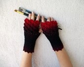 Ombré Crocheted mittens fingerless gloves - black and red Transitional.