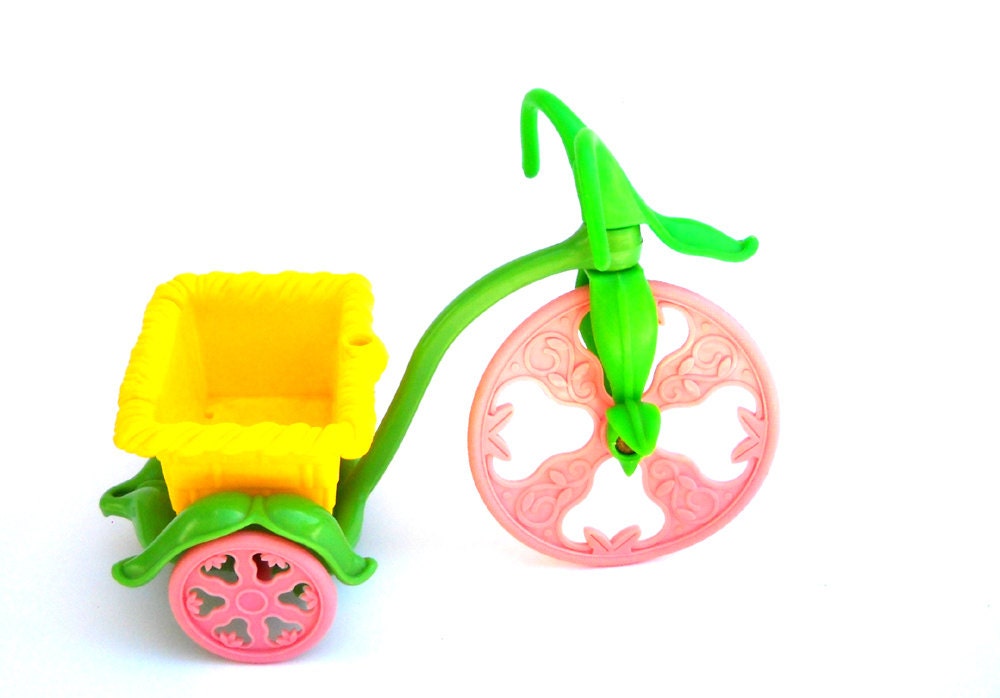 80s Strawberry Shortcake Berry Cycle