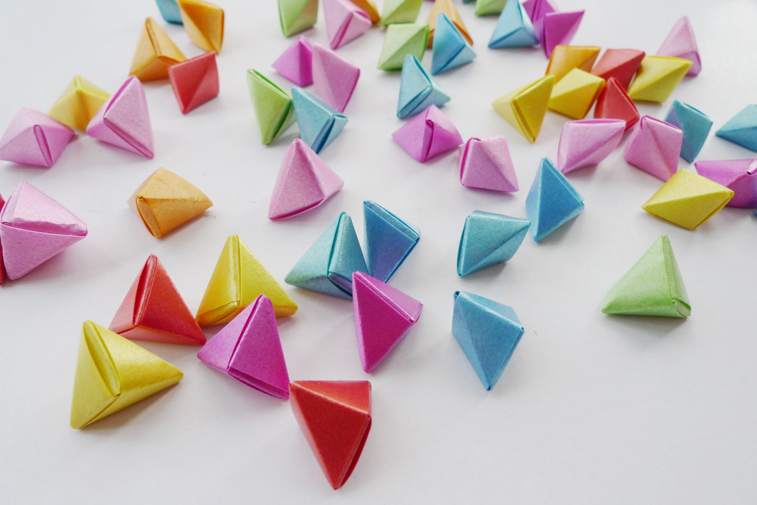 Rainbow color,set of 50 origami ribbon 3D triangle, paper goods, Table Scatter, halloween candy replacement. DIY Garland