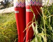 SLUGS Boot Socks, Fleece Rain Boot Liners Tan with a Colorful Geometric Zigzag Chevron Cuff, Spring Country Farm Fashion (Sm/Med 6-8 Boot)