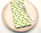 Green and White Cloth Napkins, 18 Inch, Set of Four