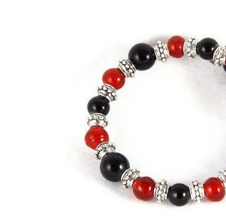 Red and Black Coil Bracelet - NouveauTique