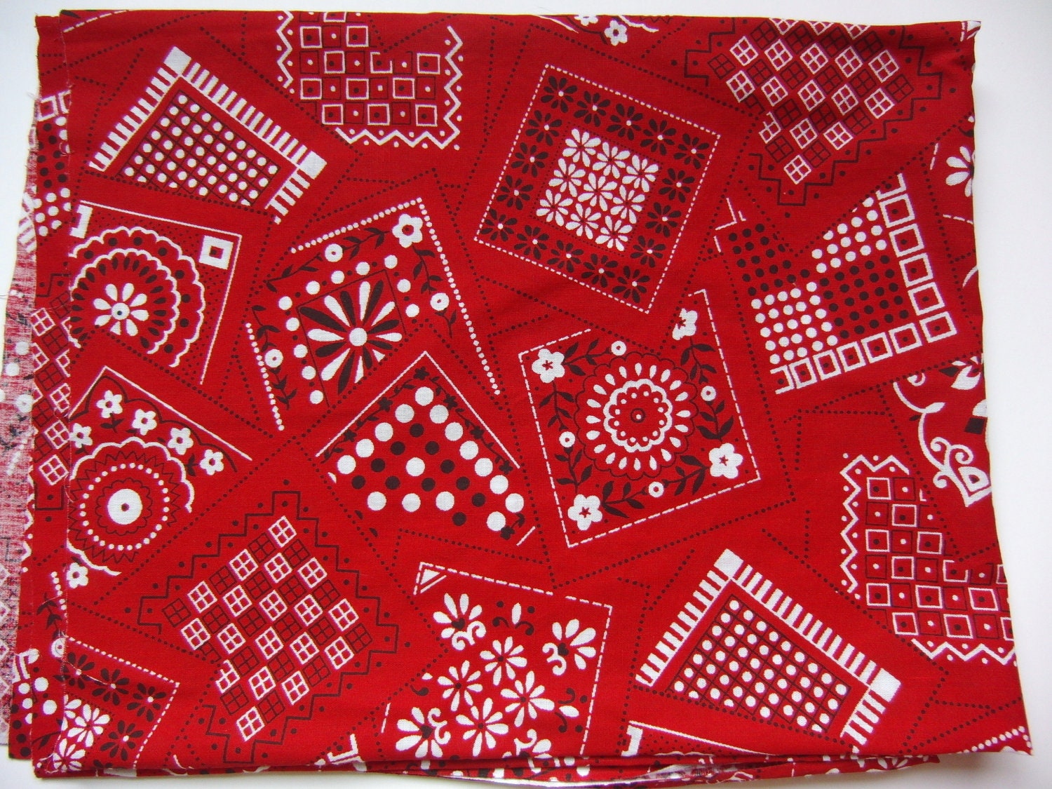 Vintage Fabric Yardage Bandana Print 3/4 yard