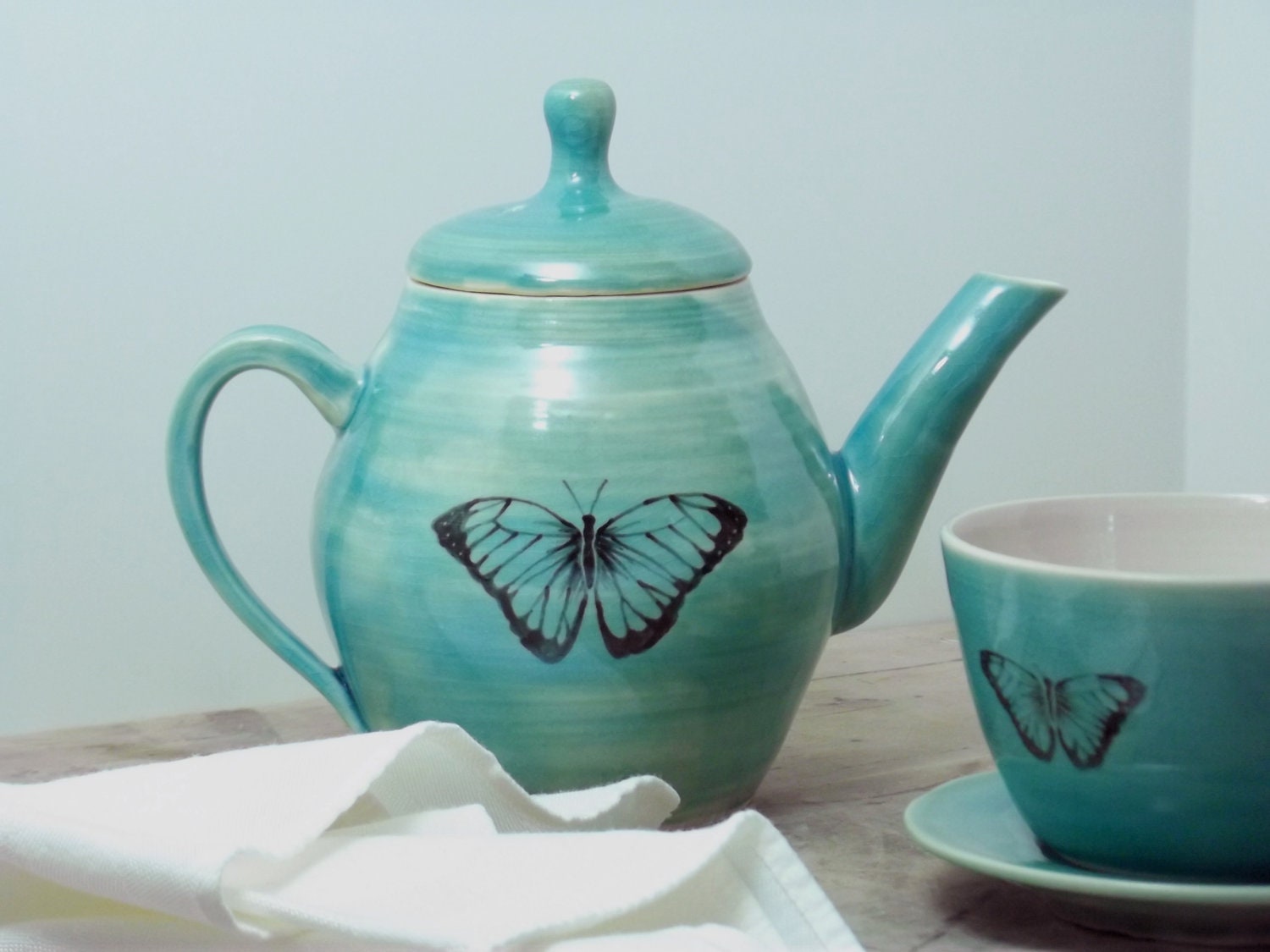 20 oz. Porcelain Teal Blue Morpho Butterfly Teapot