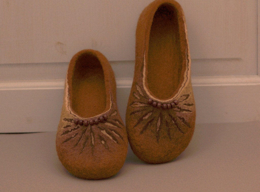 Hand Felted slippers Caramel Brown