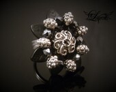 Flower coctail ring- glass and metal