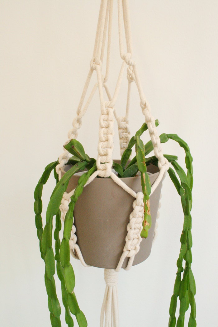 Large macrame plant hanger - natural