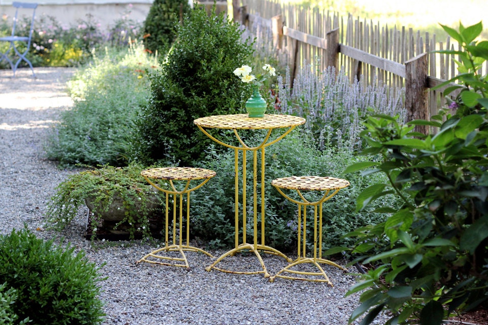 Vintage Cafe Table with Stools