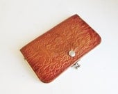 Cute VINTAGE WALLET. Use for shadow boxes, mixed media art, photography projects...