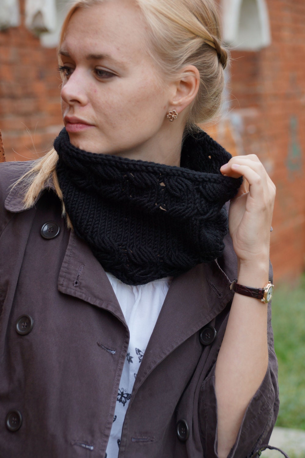 Hand knitted chunky women cowl black for her trends bright