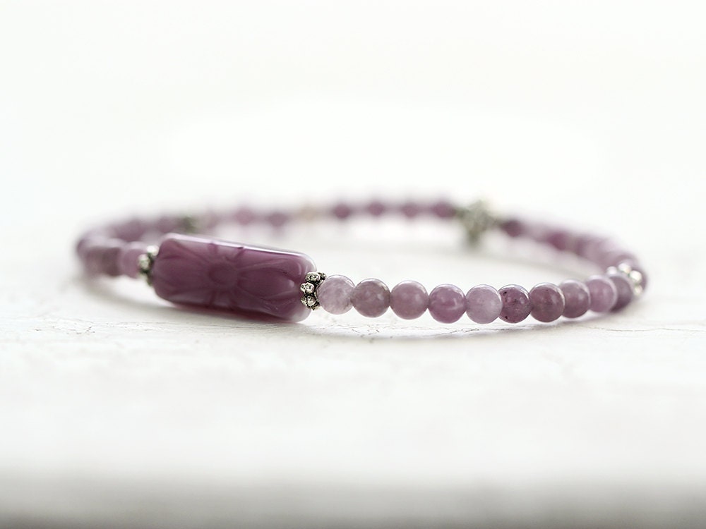Purple Jade Bracelet . Bohemian Stack Bracelet . Gemstone Bracelet / Elegant Bracelet / Purple Bracelet