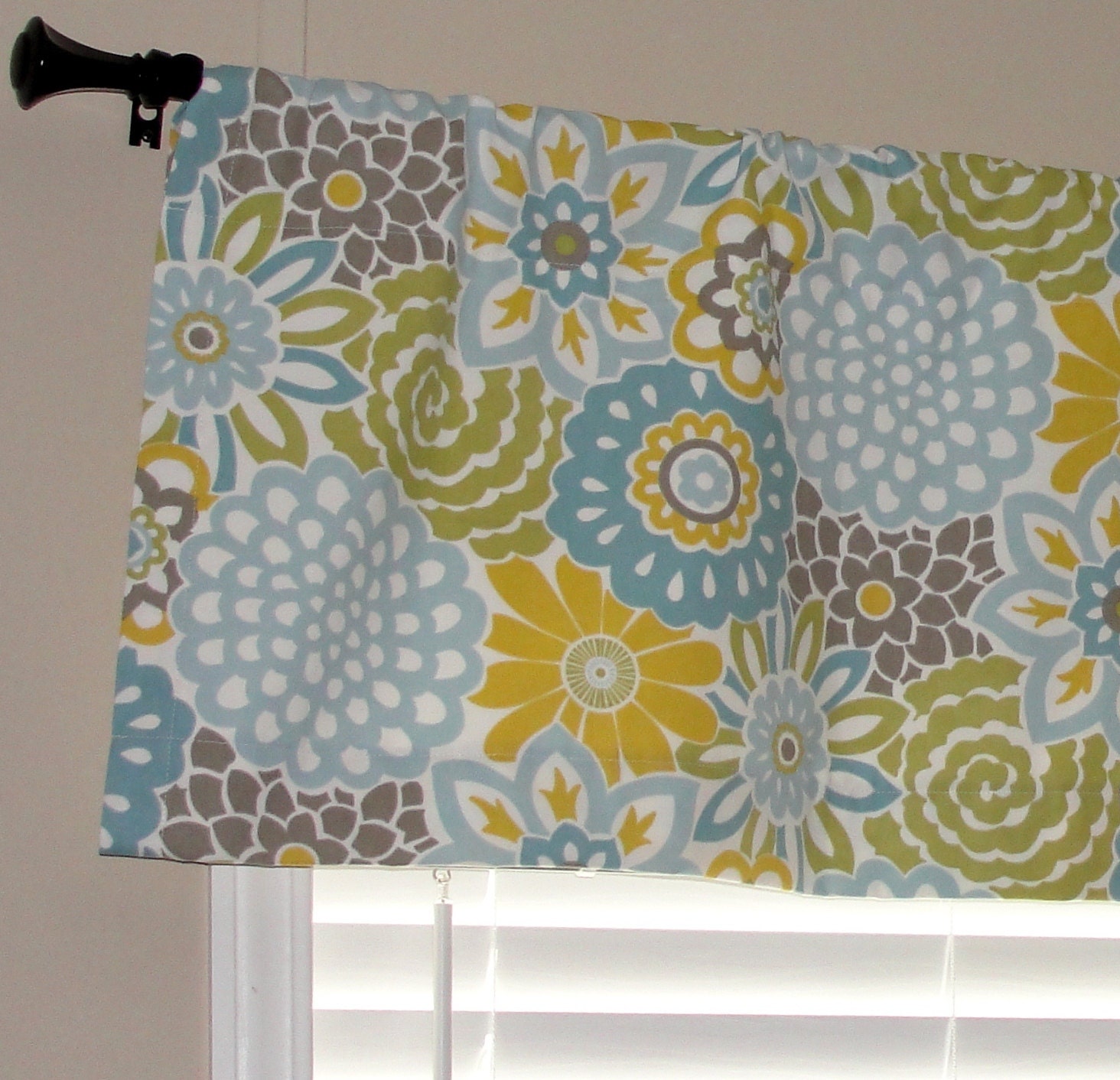 Waverly Buttons and Blooms Spa Valance 50" wide x 16" long Big Bold Flowers Lined Cotton Muslin Light Blue Yellow Teal Putty Avocado Green