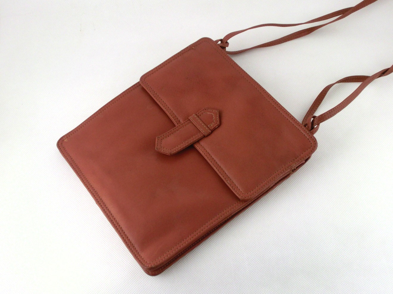 Vintage leather bag 70s
