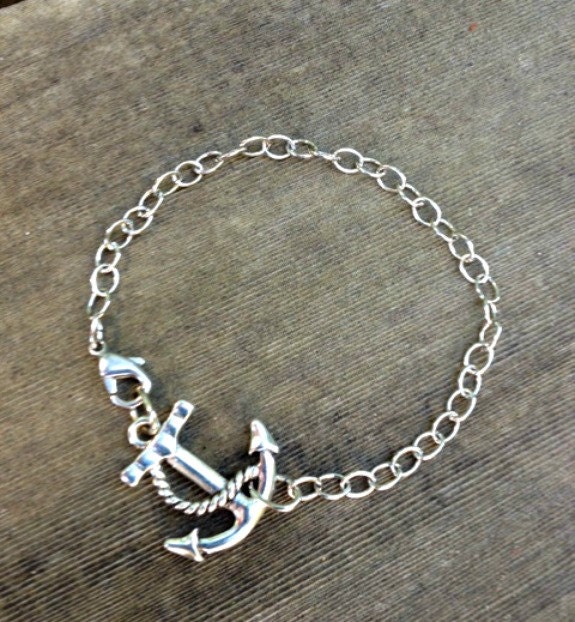 Anchors Away Dainty Bracelet