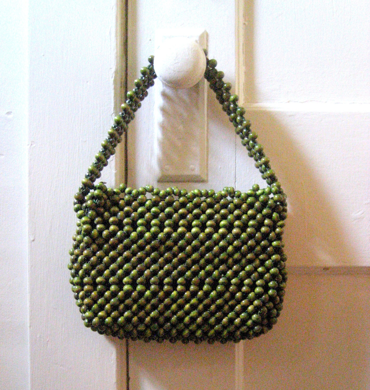 Vintage purse / 60s Vintage RETRO beaded purse / green wood beads handbag