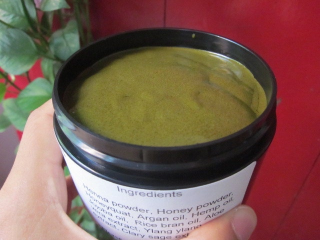 Ultimate dark hair treatment and dye: Henna hair pack