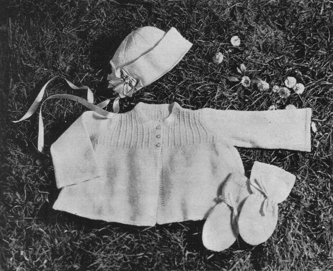 1940s Infant Hat, Sweater, Mittens and Blanket- 4 Piece Infant Set - 4 Knit patterns PDF 9726