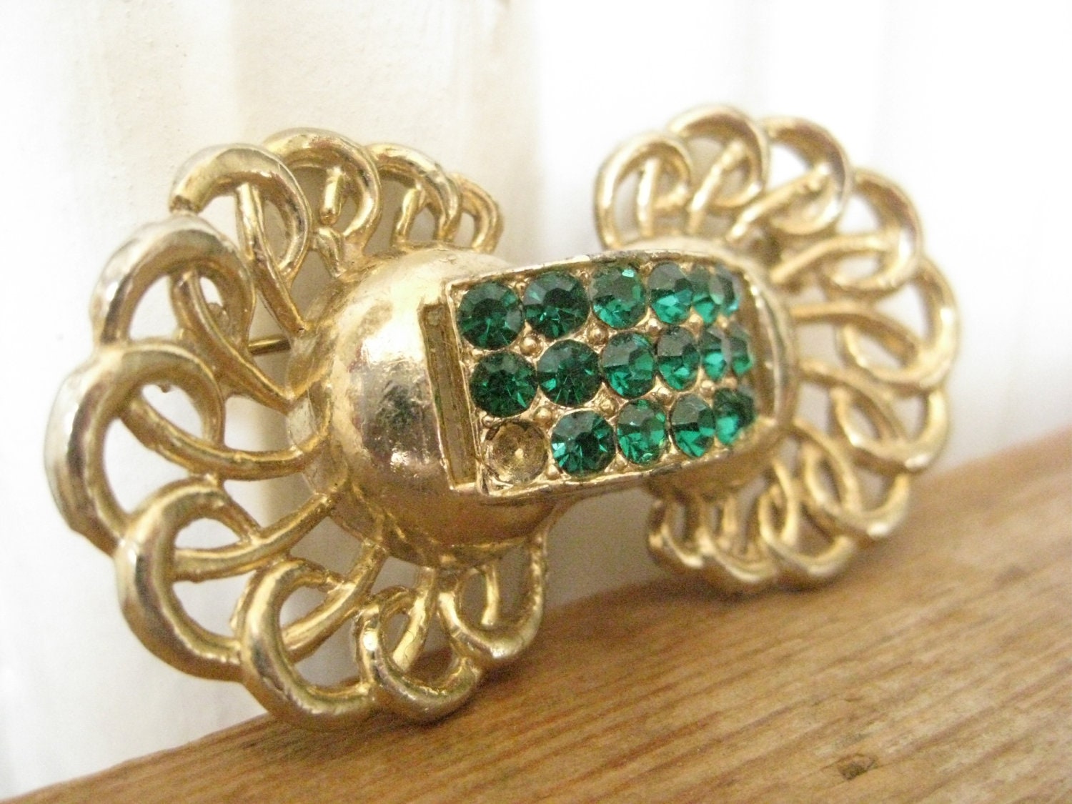 Golden and Emerald-Color Pin