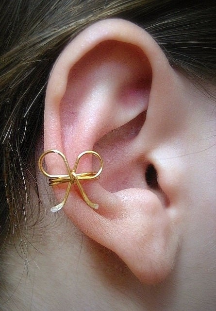 Dainty Bow Ear Cuff