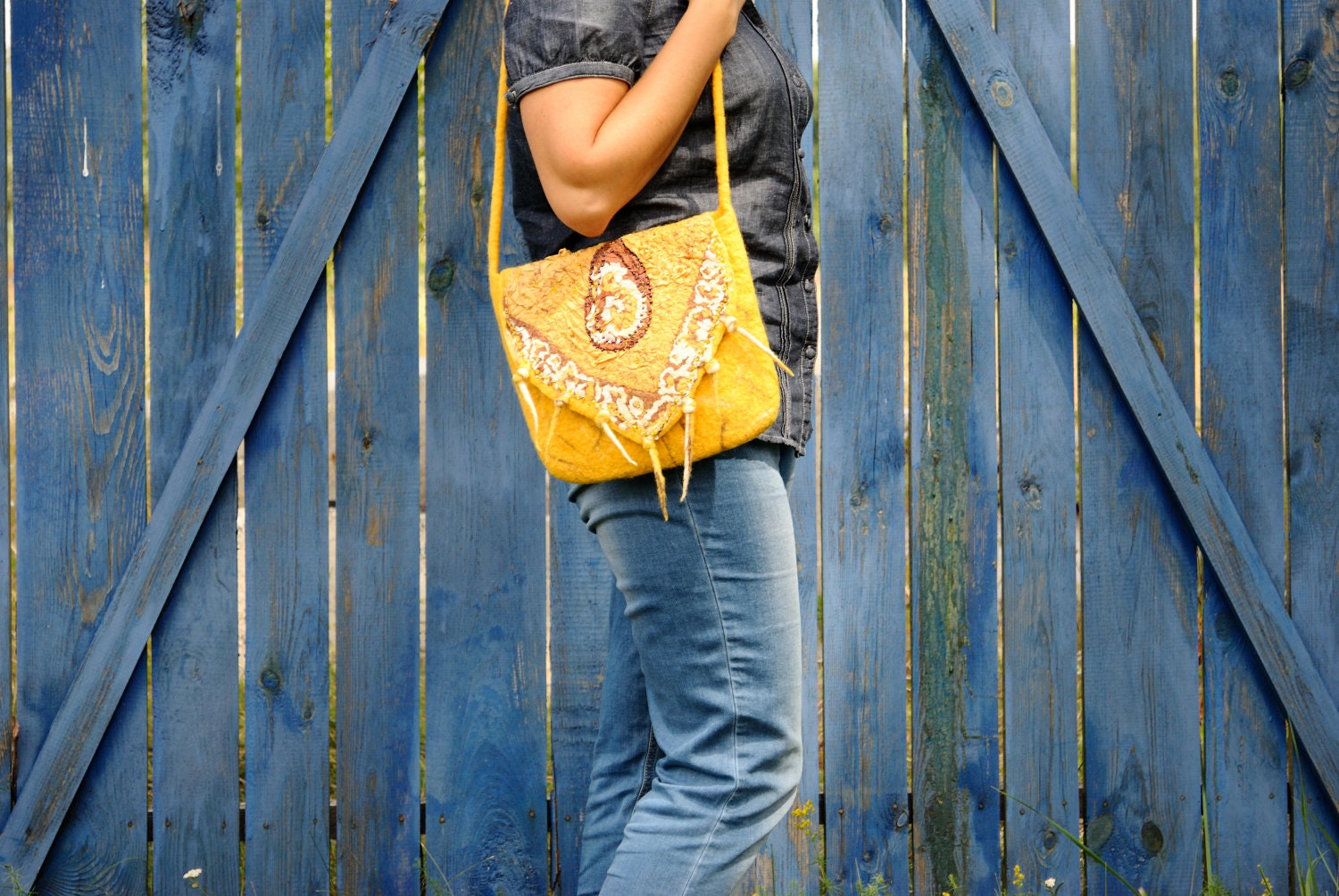 Felted handbag yellow with unique ethnic designs