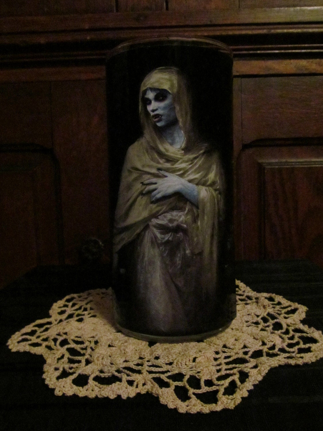 Vamp Candleholder