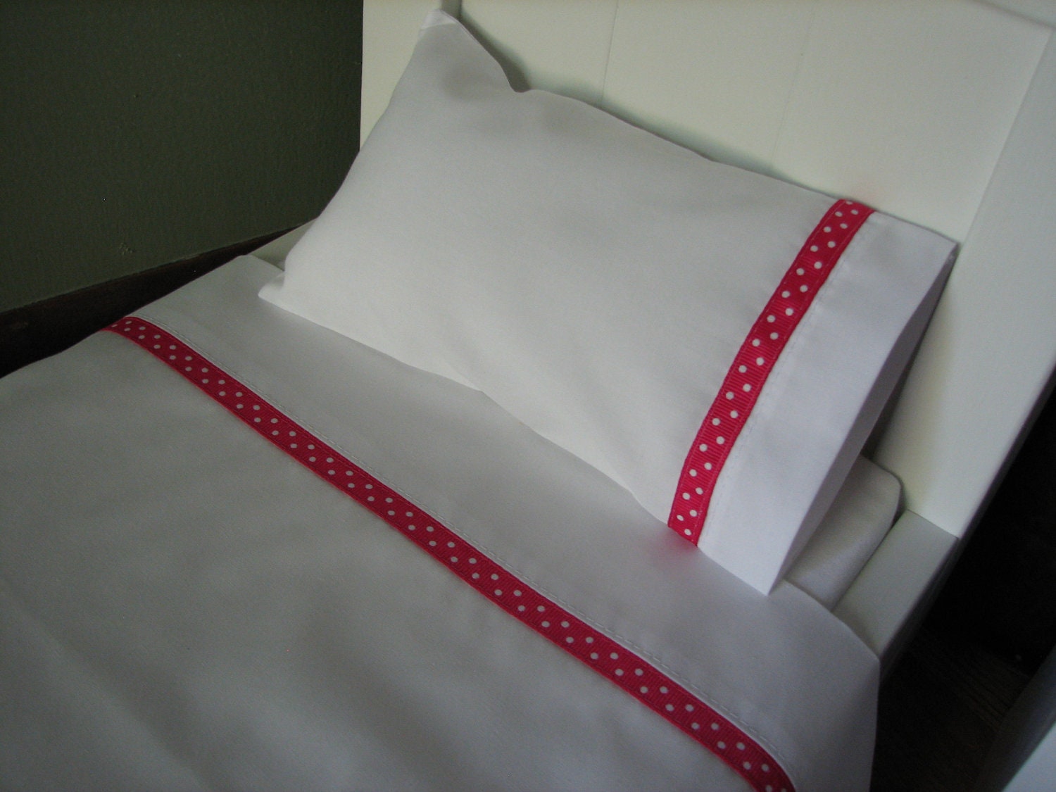 American Girl /18" Doll Bedding - 3 Piece Linen/Sheet Set - Sheet, Pillow, Pillowcase - Dark Pink Polka Dot